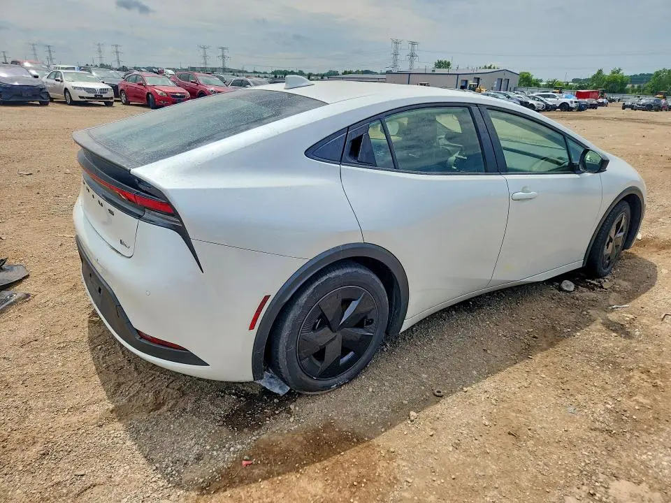 2023 TOYOTA PRIUS LE  