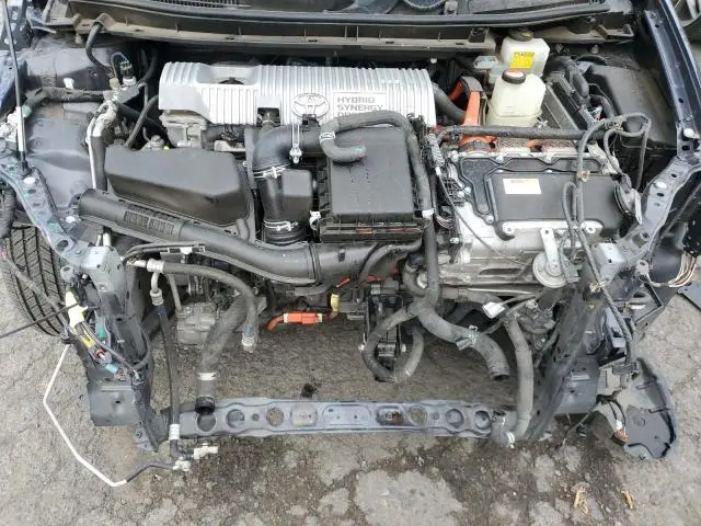 2015 TOYOTA PRIUS   