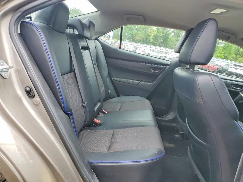 2019 TOYOTA COROLLA SE  