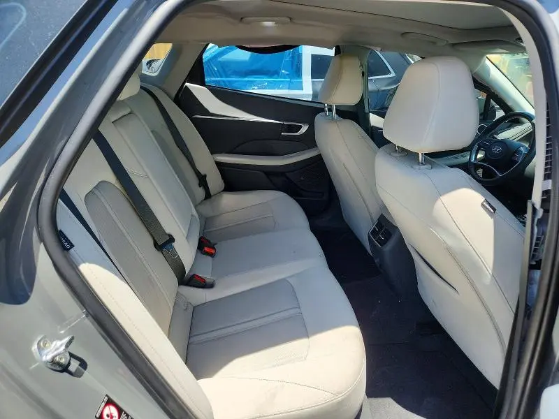 2022 HYUNDAI SONATA SEL  