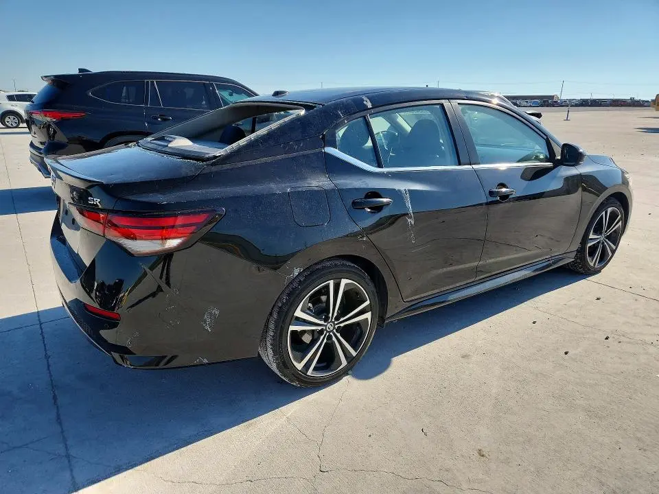 2022 NISSAN SENTRA SR  