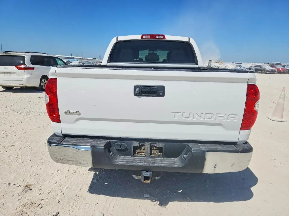 2015 TOYOTA TUNDRA CREWMAX LIMITED  