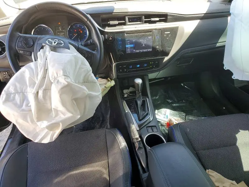 2017 TOYOTA COROLLA SE  