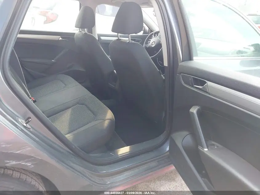 2017 VOLKSWAGEN PASSAT 1.8T S