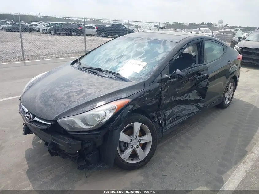 2013 HYUNDAI ELANTRA GLS