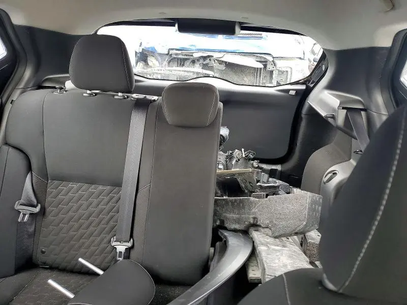 2021 NISSAN KICKS S  