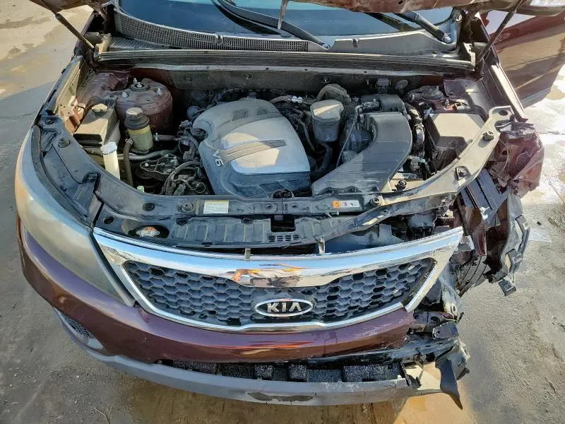 2013 KIA SORENTO LX  