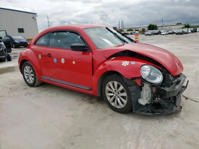 2013 VOLKSWAGEN BEETLE   