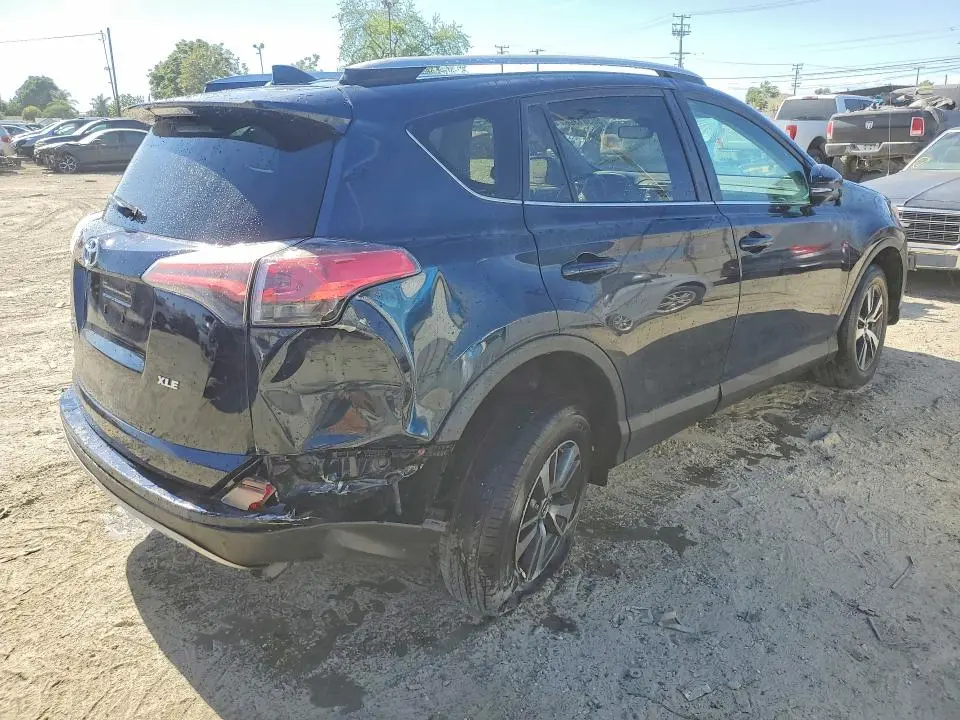 2017 TOYOTA RAV4 XLE  
