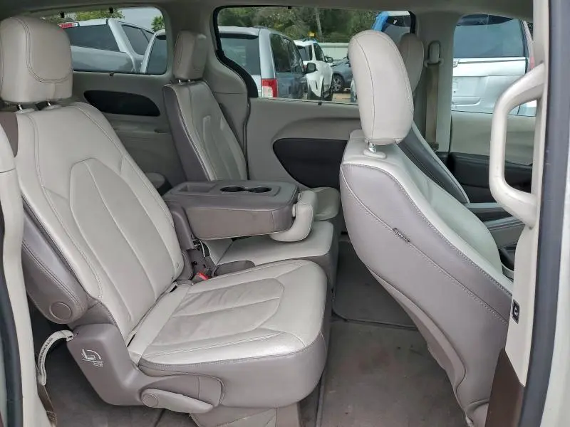 2017 CHRYSLER PACIFICA TOURING L  