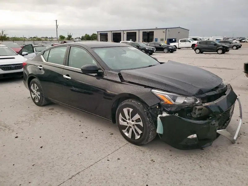 2019 NISSAN ALTIMA S  