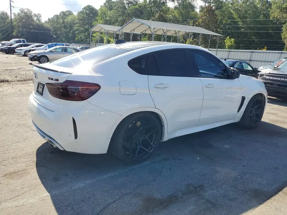 2015 BMW X6 M  