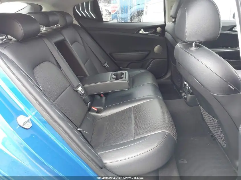 2018 KIA STINGER PREMIUM