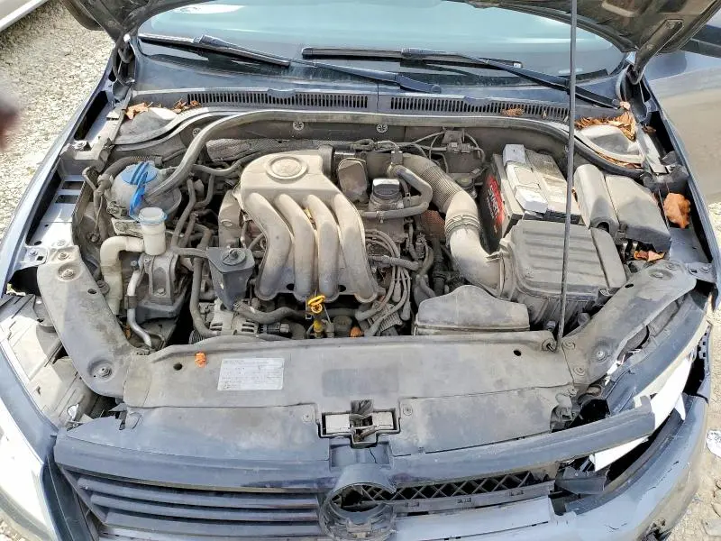 2013 VOLKSWAGEN JETTA BASE  