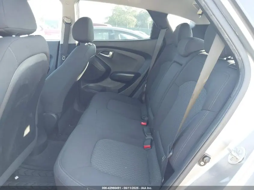 2011 HYUNDAI TUCSON GL