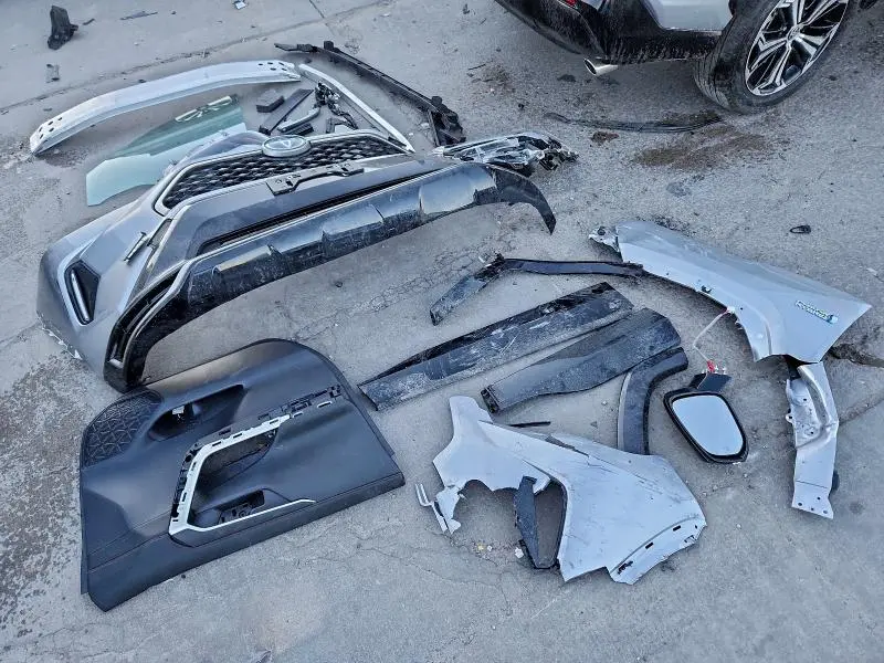 2024 TOYOTA RAV4 PRIME XSE  