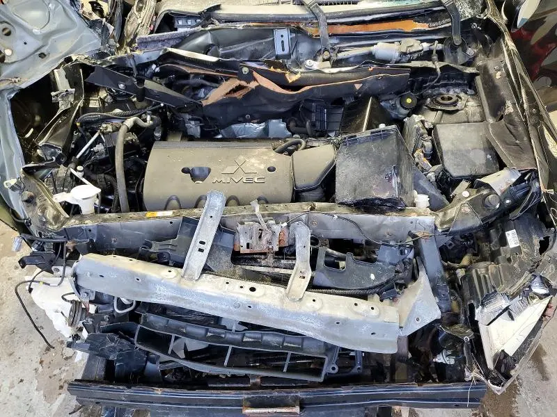 2018 MITSUBISHI OUTLANDER SE  