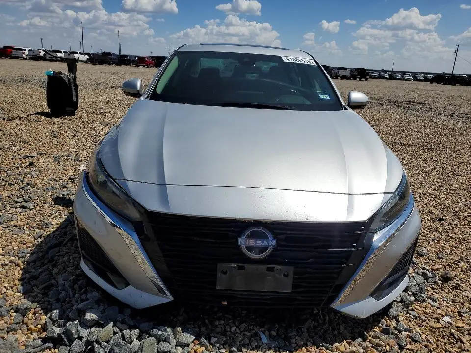 2023 NISSAN ALTIMA SL  