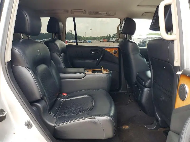 2011 INFINITI QX56 BASE  