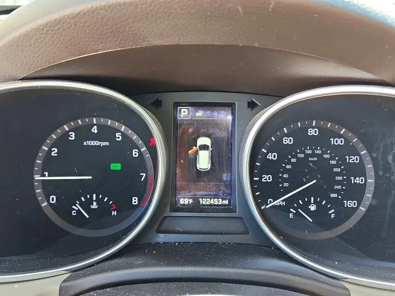 2017 HYUNDAI SANTA FE SE  