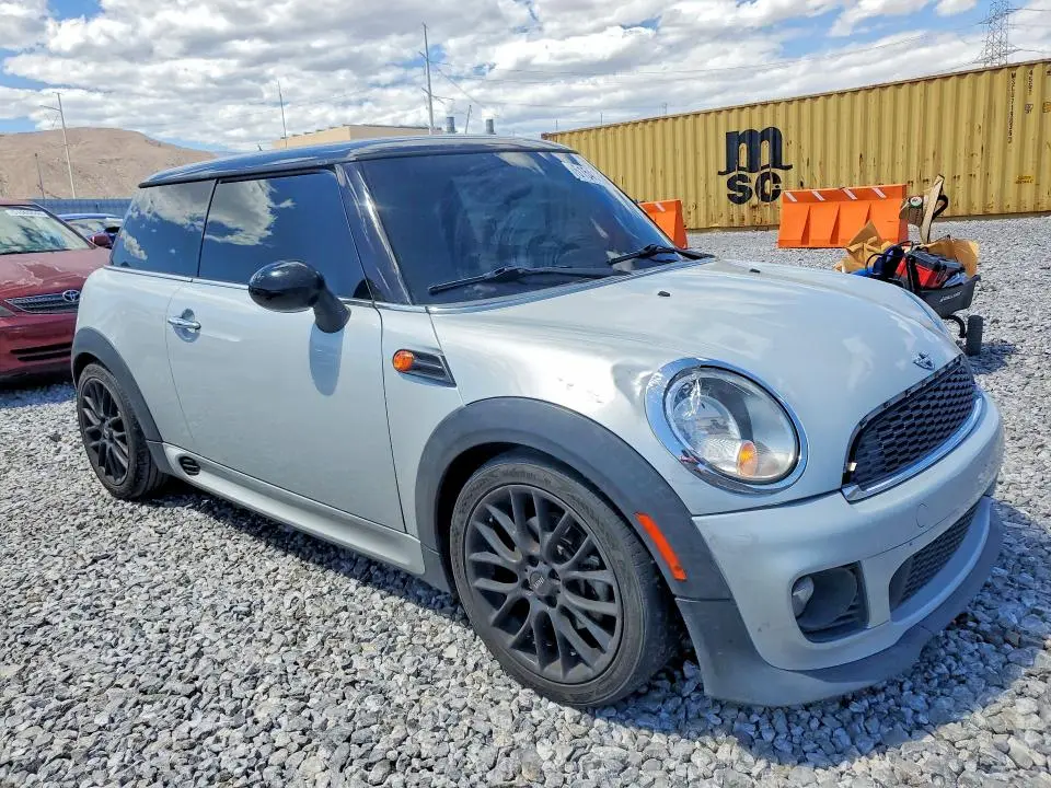 2012 MINI COOPER   