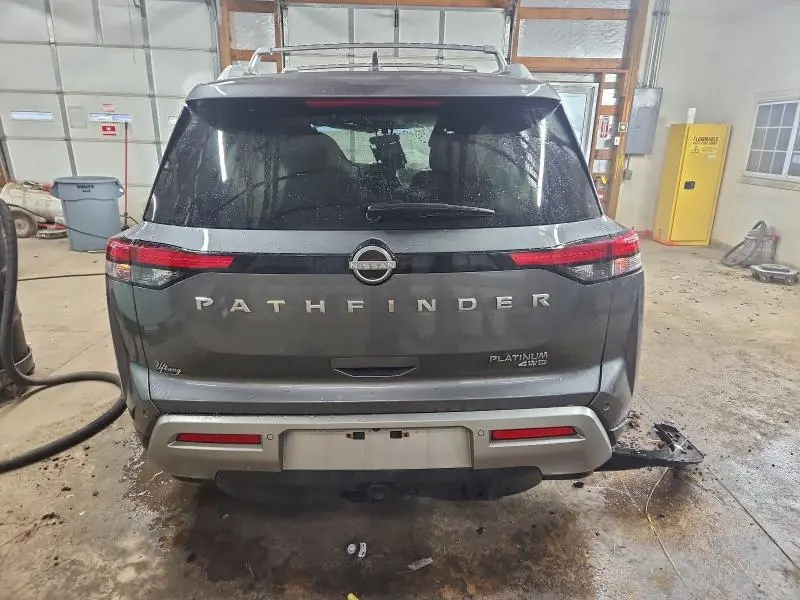 2023 NISSAN PATHFINDER PLATINUM  