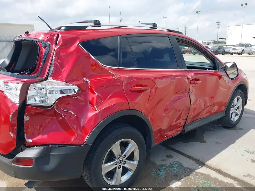 2015 TOYOTA RAV4 XLE