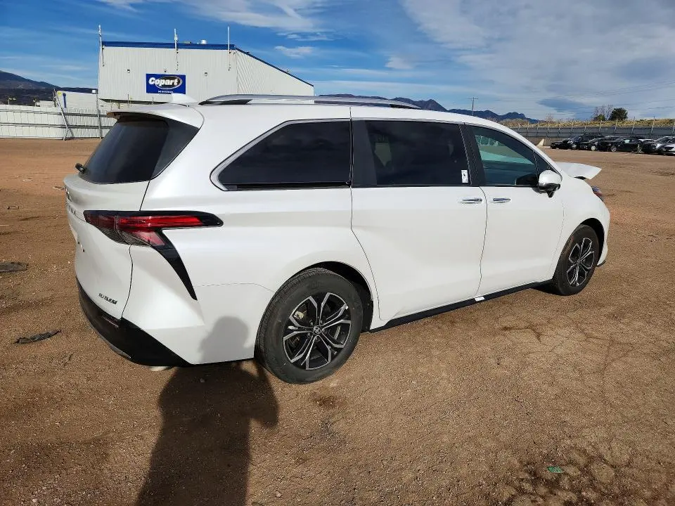 2025 TOYOTA SIENNA PLATINUM 7-PASSENGER  