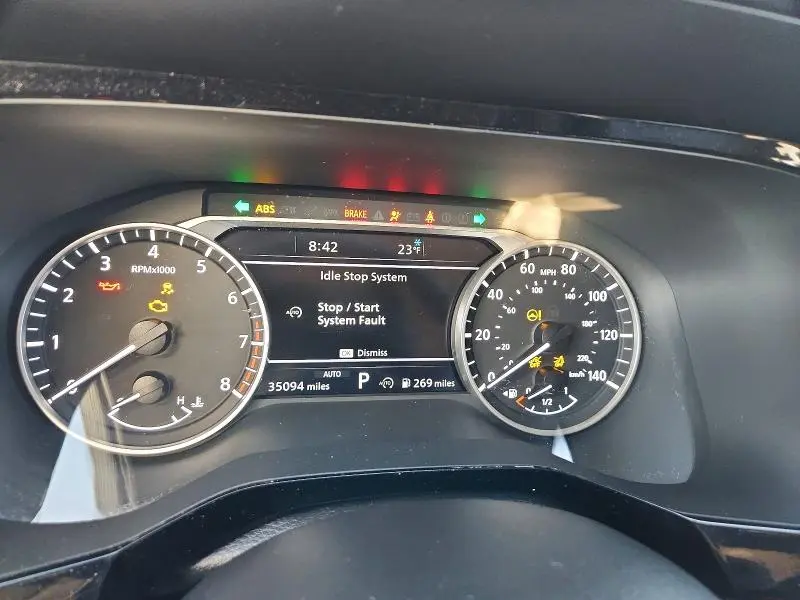 2024 NISSAN PATHFINDER SL  