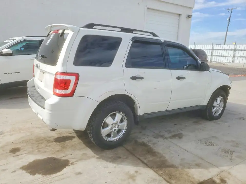 2012 FORD ESCAPE XLT  