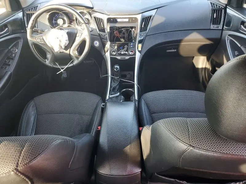 2013 HYUNDAI SONATA SE  