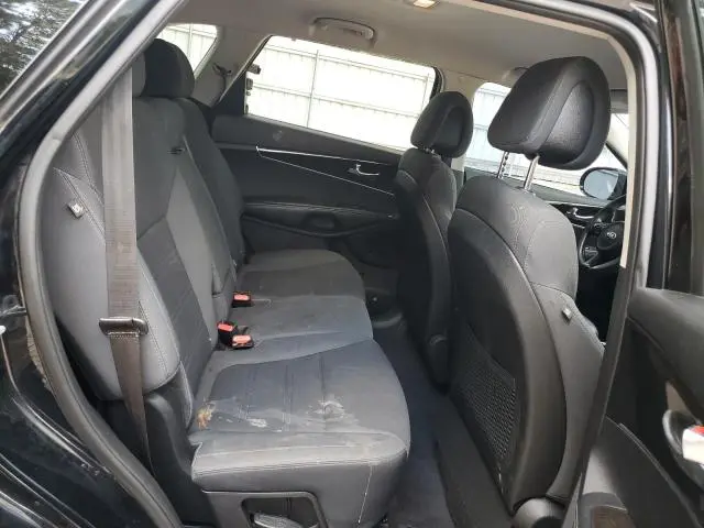 2017 KIA SORENTO LX  