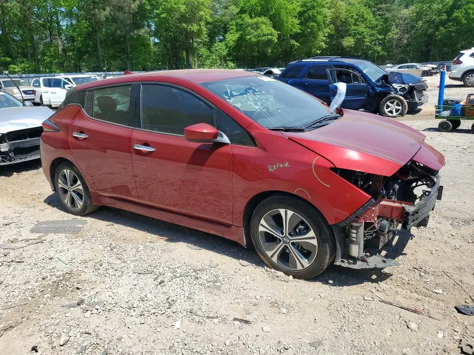2022 NISSAN LEAF SV  