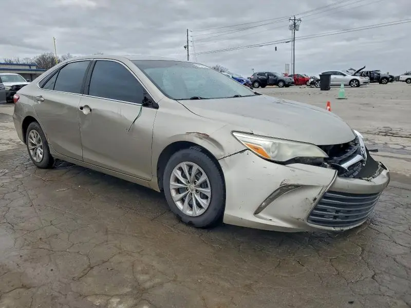 2016 TOYOTA CAMRY LE  