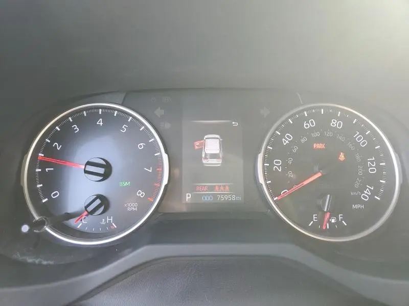 2019 TOYOTA RAV4 XLE  