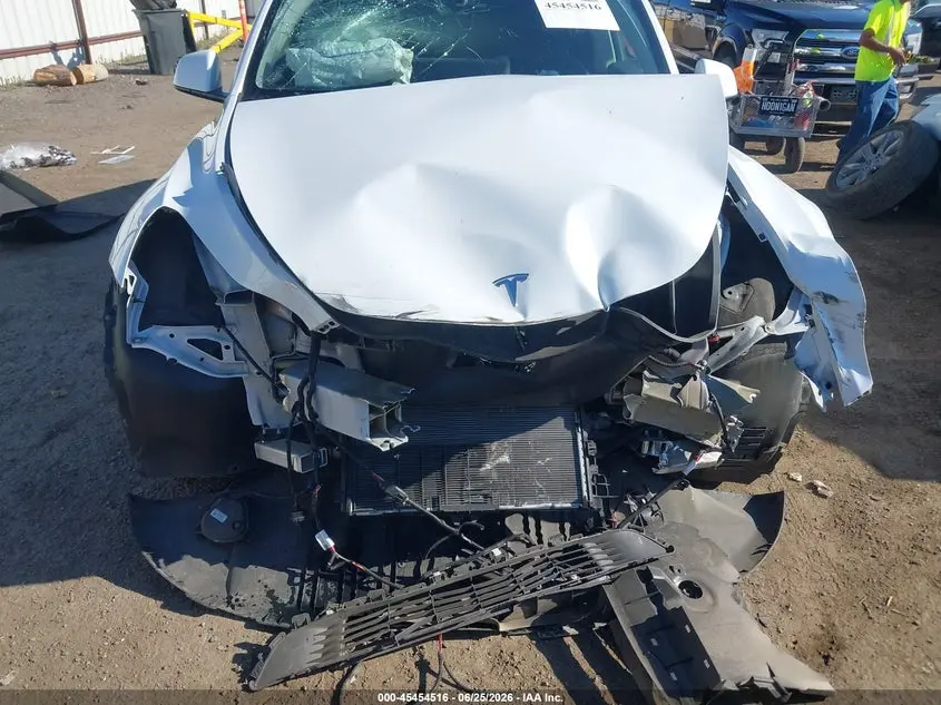 2024 TESLA MODEL Y LONG RANGE DUAL MOTOR ALL-WHEEL DRIVE