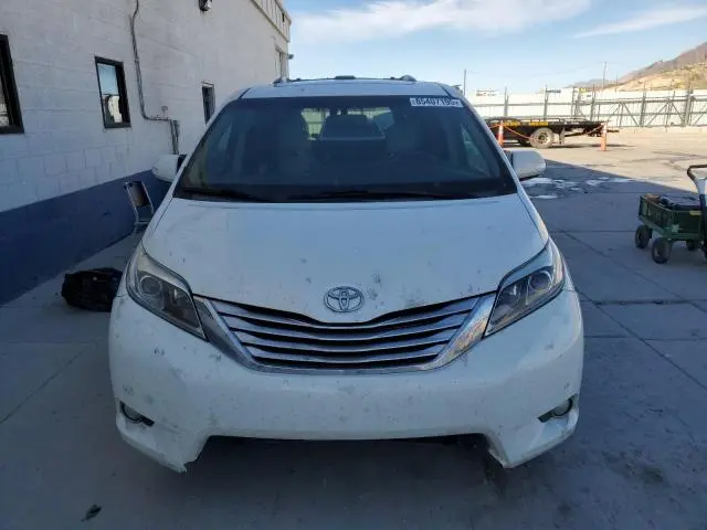 2016 TOYOTA SIENNA XLE  
