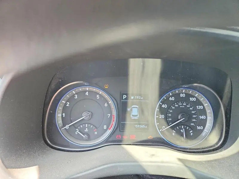 2024 HYUNDAI KONA SE  