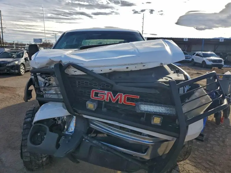 2011 GMC SIERRA K2500 SLE  