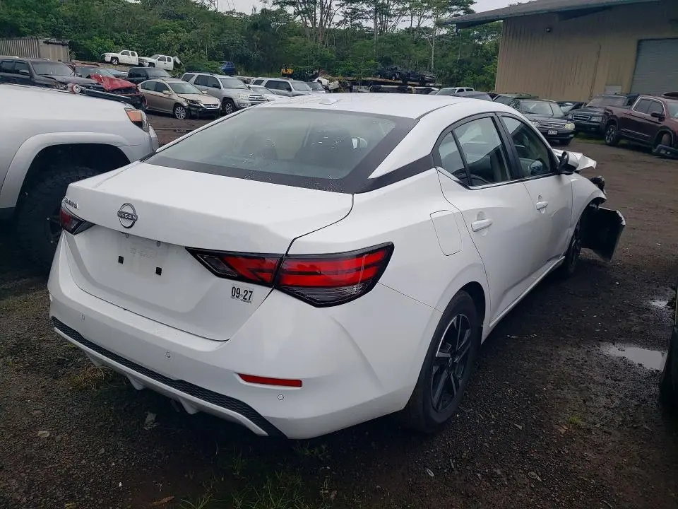 2025 NISSAN SENTRA SV  