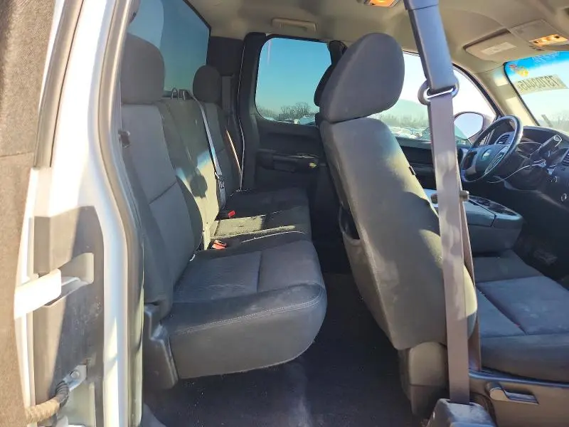 2011 CHEVROLET SILVERADO K1500 LT  