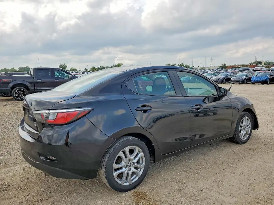 2017 TOYOTA YARIS IA BASE  