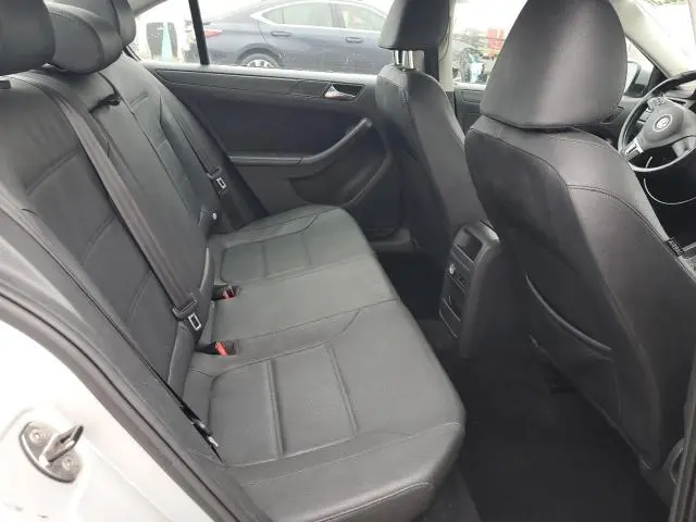 2012 VOLKSWAGEN JETTA SE  