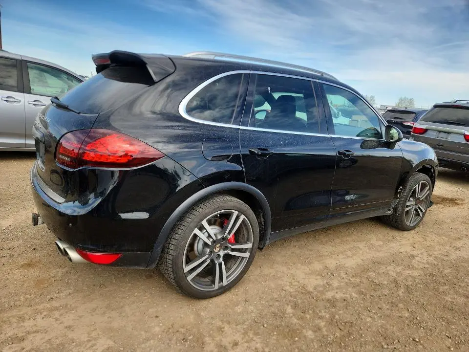2012 PORSCHE CAYENNE TURBO  