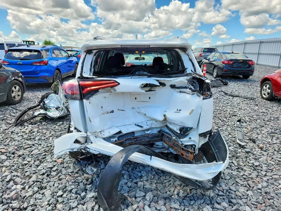 2016 TOYOTA RAV4 LE  