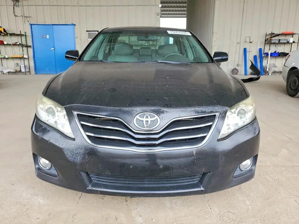 2011 TOYOTA CAMRY BASE  