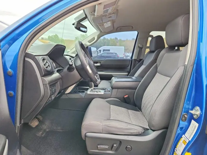 2016 TOYOTA TUNDRA SR5  