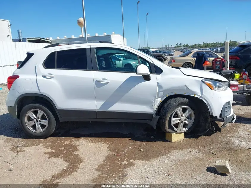2021 CHEVROLET TRAX AWD LT