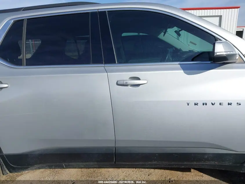 2021 CHEVROLET TRAVERSE FWD LT CLOTH