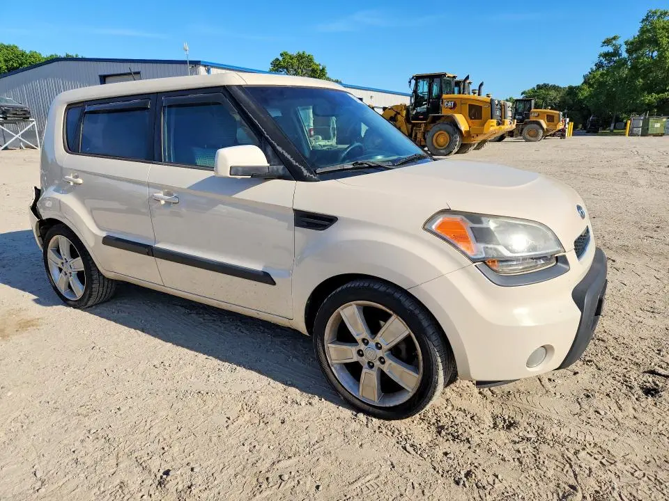 2011 KIA SOUL !  